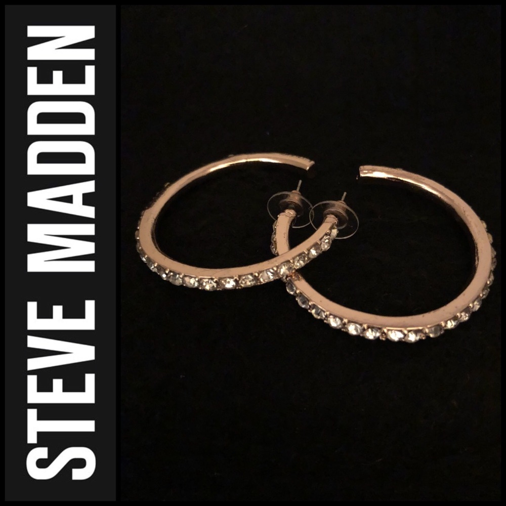 🆕 Steve Madden RGT 3/4 Hoop Earrings w/ Crystals - Picture 1 of 6